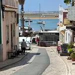 And Cozy Townhouse Tatil Evi