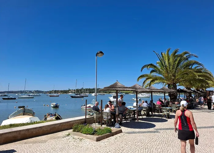 And Cozy Townhouse Semesterbostad *