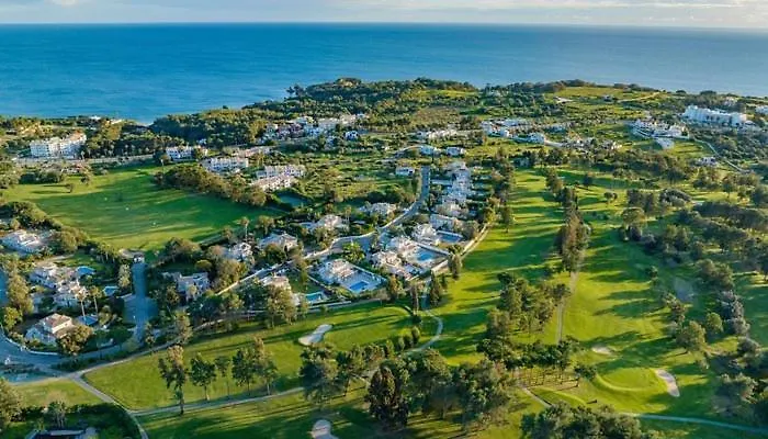 And Cozy Townhouse Semesterbostad *